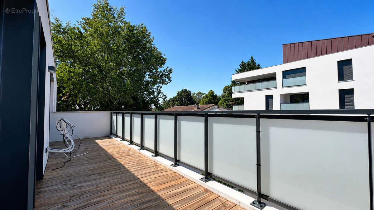 Appartement T4 Duplex - 105m2 - Pouvourville - photo 10