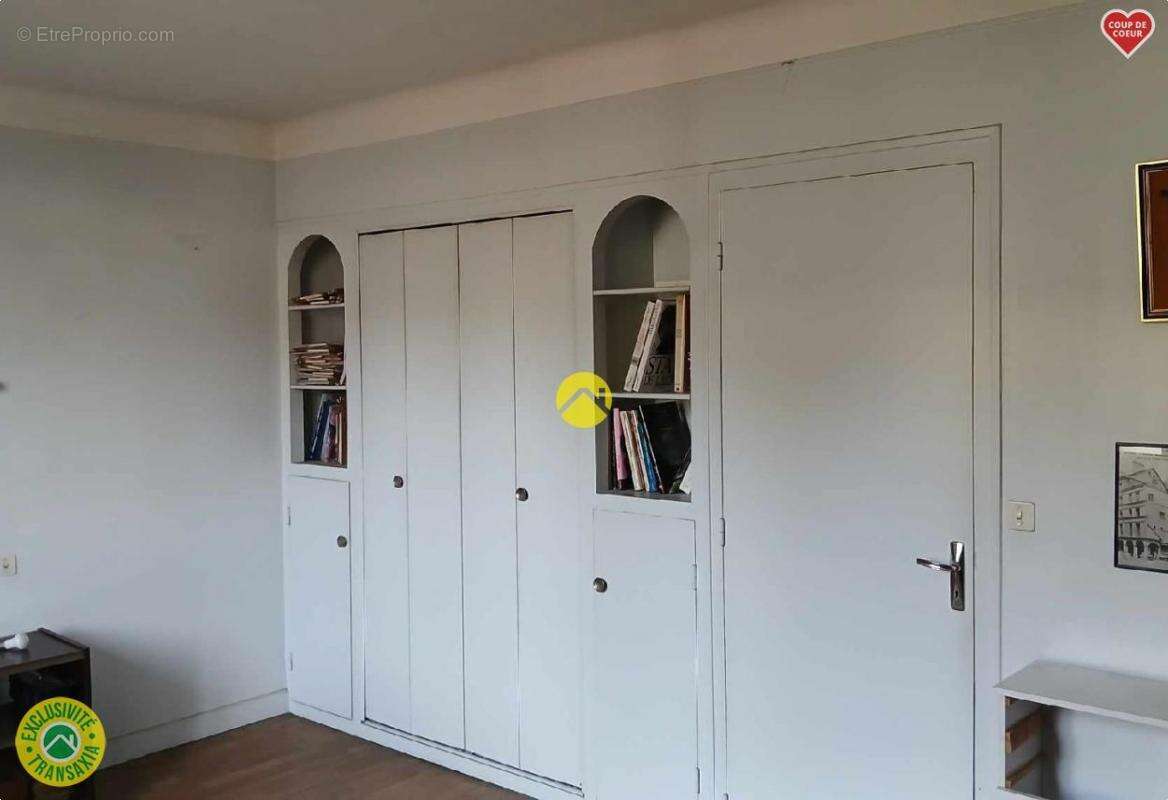 Maison à SAINT-ETIENNE-DE-FURSAC