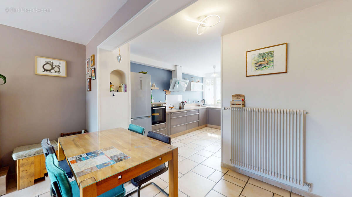 Maison 4 chambres avec jardin et garage - photo 3