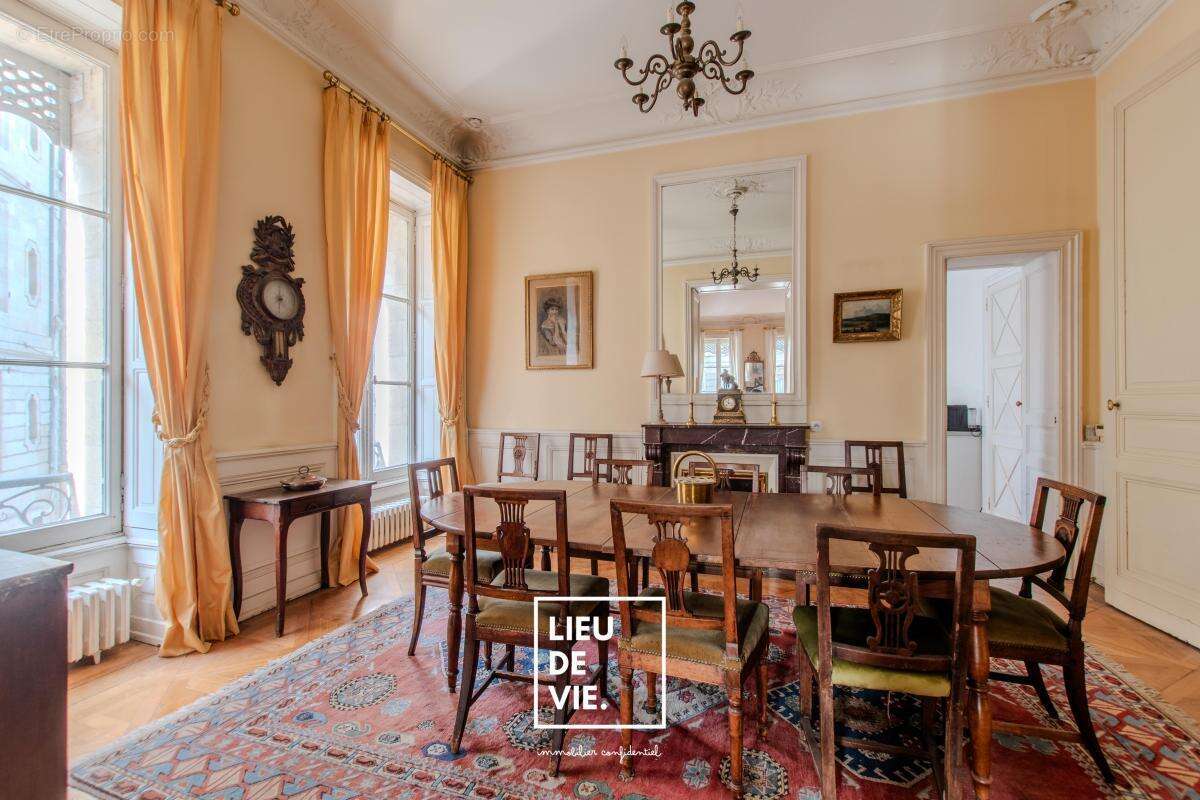 Appartement à BORDEAUX