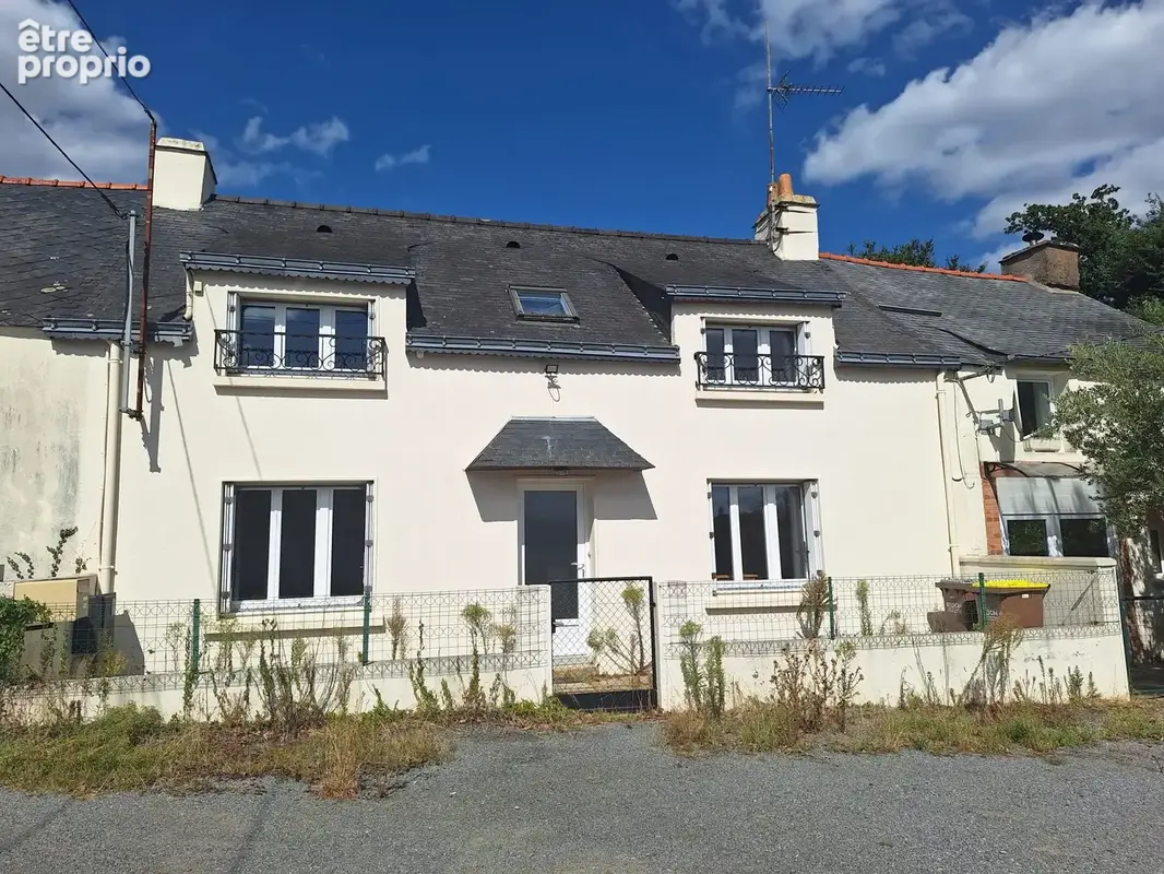 Maison à SAINT-PERREUX