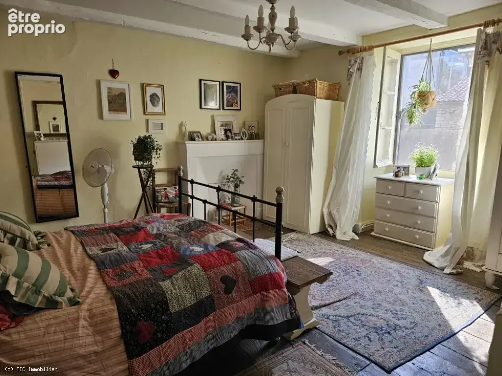 Belle maison en pierre au cœur du village pittoresque de Nanteuil-en-Vallée - photo 6