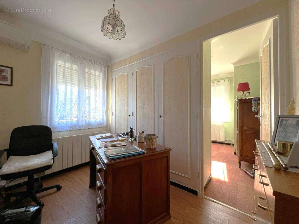 Maison à BAGNOLS-SUR-CEZE