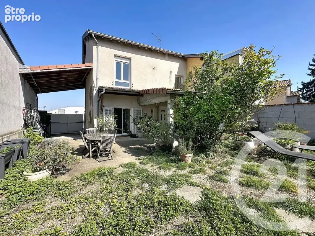 Maison 157 m² à Decines-Charpieu  - photo 15