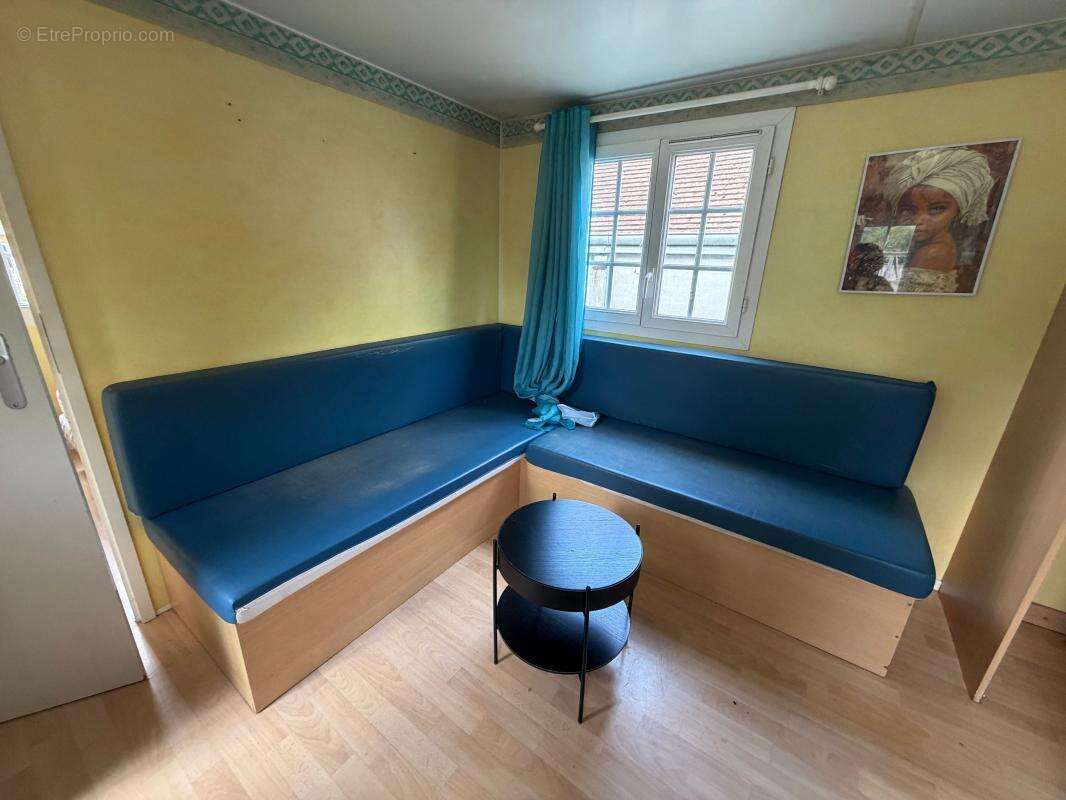 Maison ancienne de plus de 90 m² + bungalow T3 - À 7 min de la gare de Bueil - photo 13