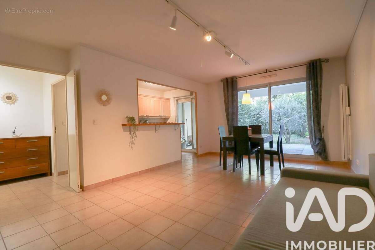 Photo 3 - Appartement à MARSEILLE-12E
