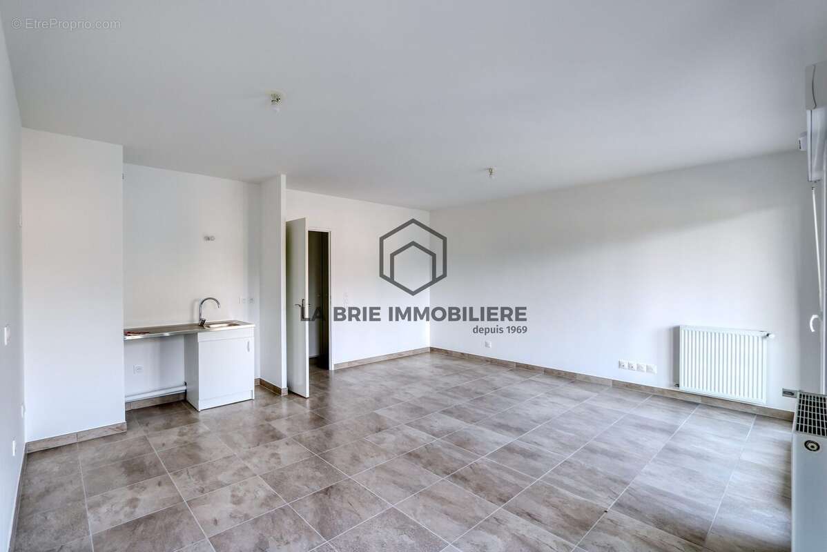 Appartement 63 m² à Mennecy  - photo 4