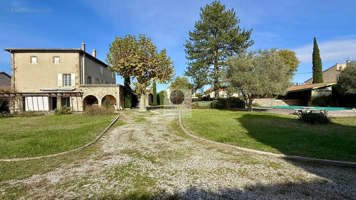 Maison à LA ROCHE-DE-GLUN
