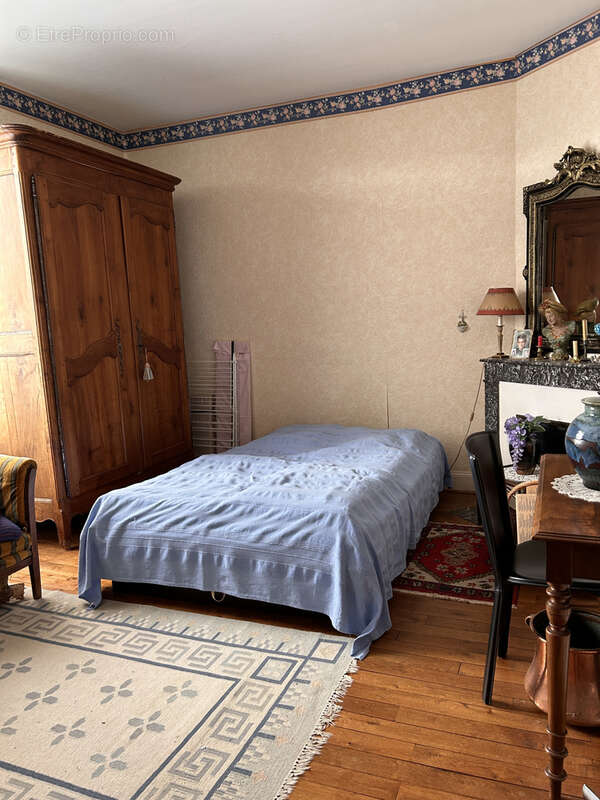 Maison à CHITRAY
