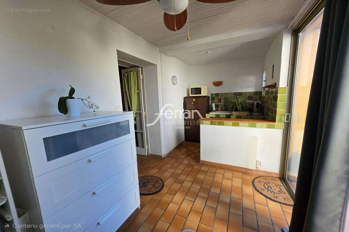 Appartement à SALERNES