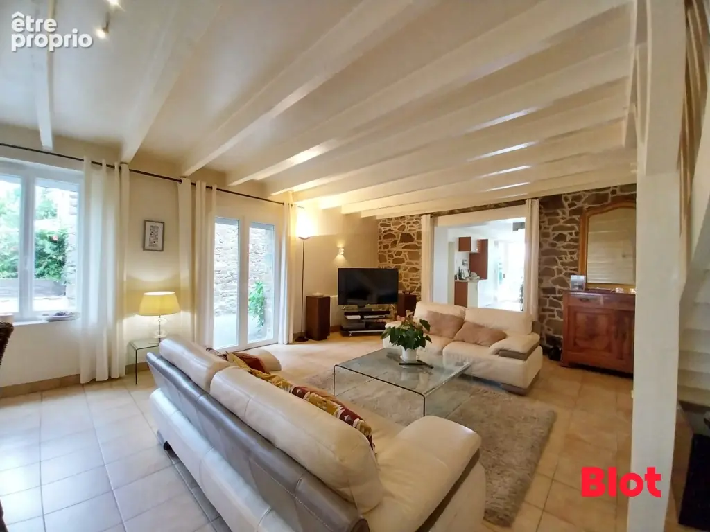 Photo Maison à Saint-Guinoux au prix de 346 500€