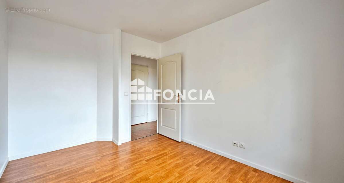 Appartement à VAUREAL