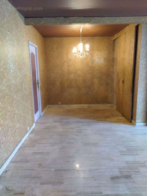 Appartement à MARSEILLE-6E