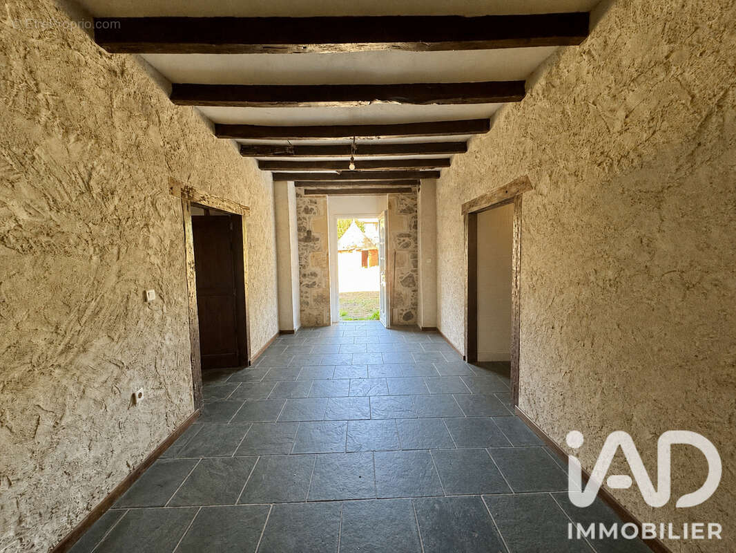 Maison 204 m² à Saint-Maurice-Des-Lions  - photo 5
