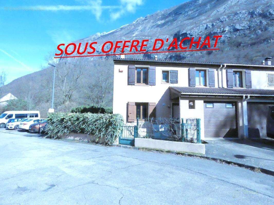 Maison à SAINT-EGREVE