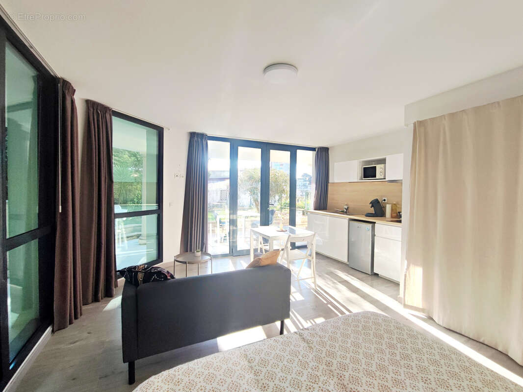 Appartement à CARRY-LE-ROUET