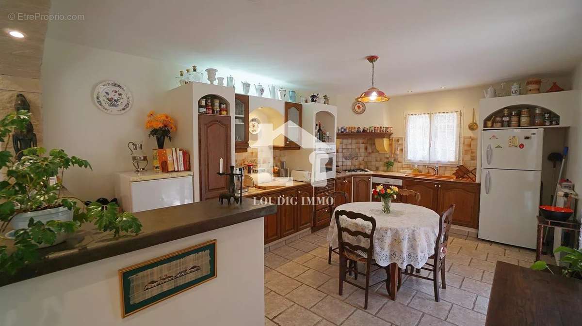 Maison à TOURRETTES-SUR-LOUP