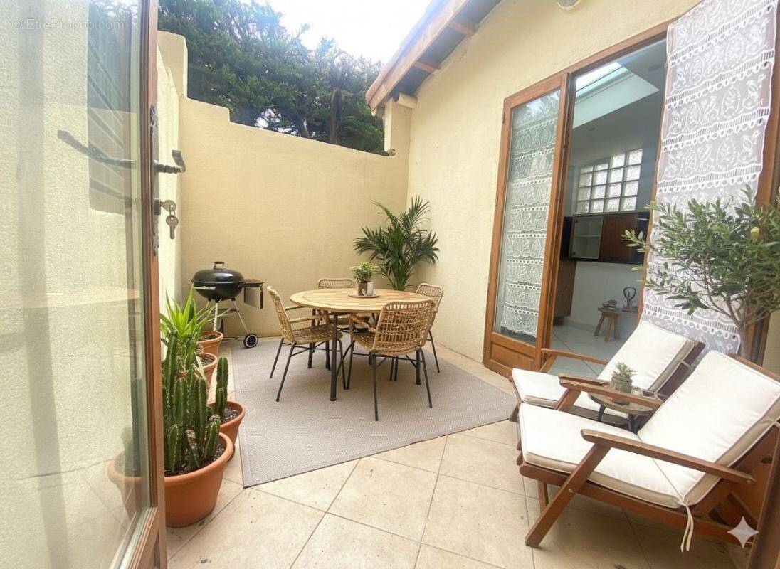 Appartement à MARSEILLE-12E