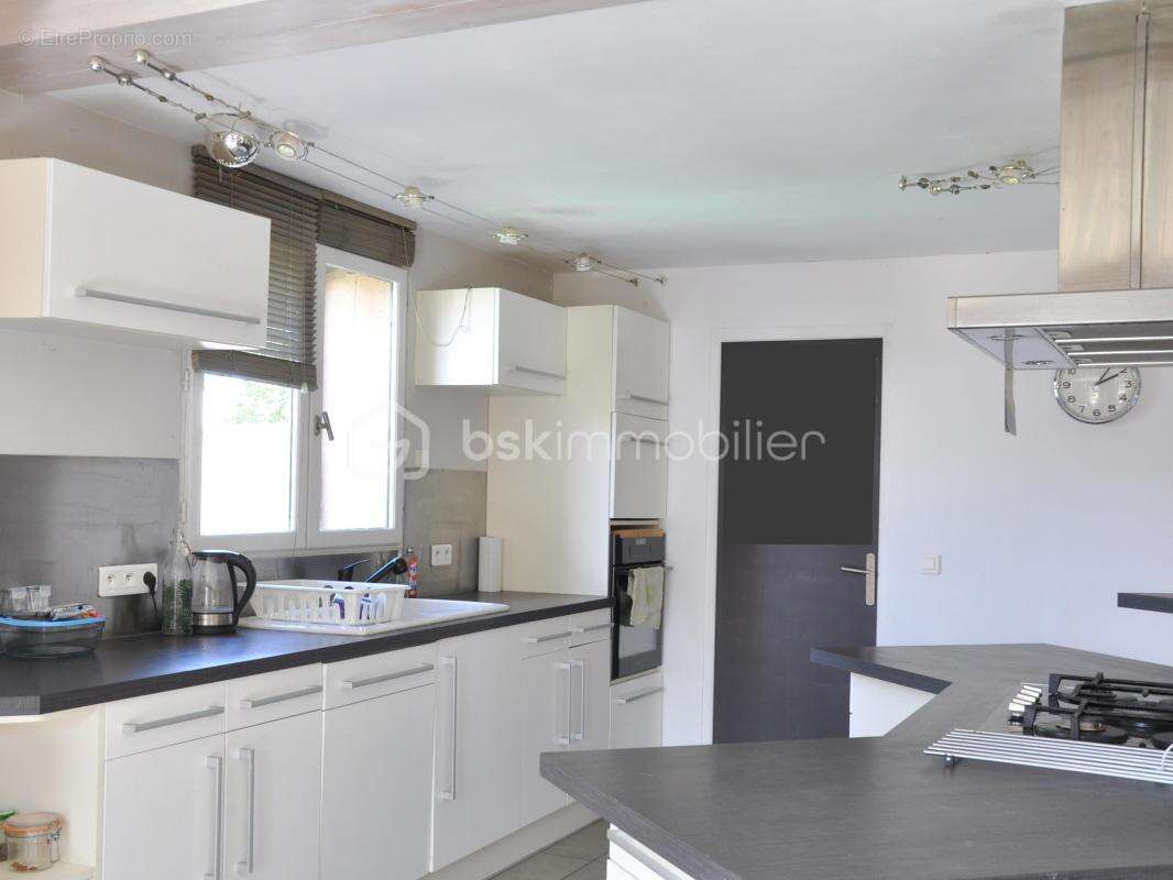 Maison à LAPEYROUSE-FOSSAT