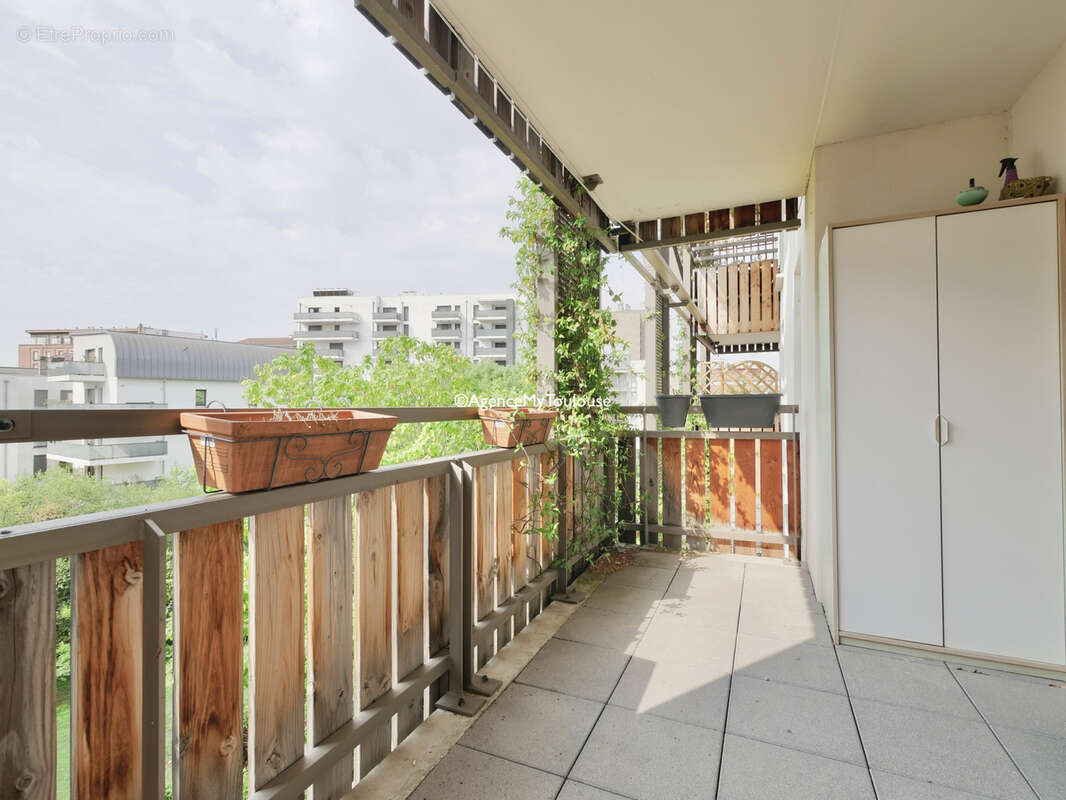 Saint-Cyprien/Cours Dillon, Appartement T2 avec terrasse et parking - photo 6