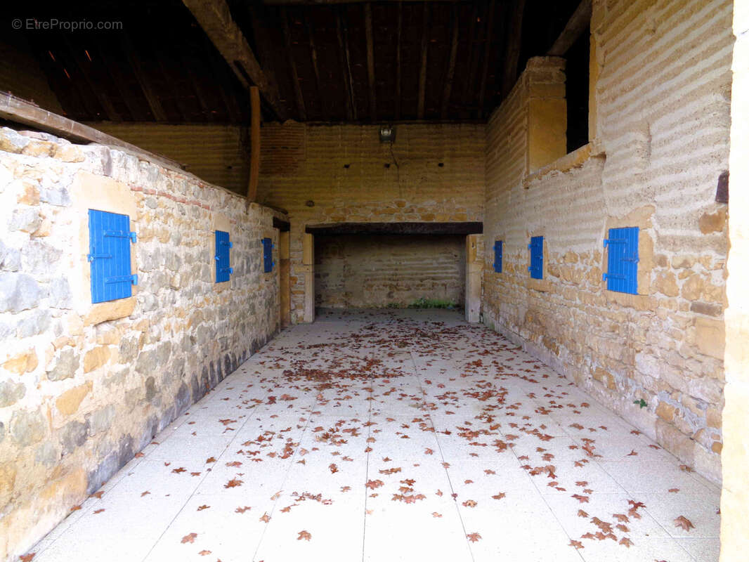 Maison à L'HOPITAL-LE-MERCIER