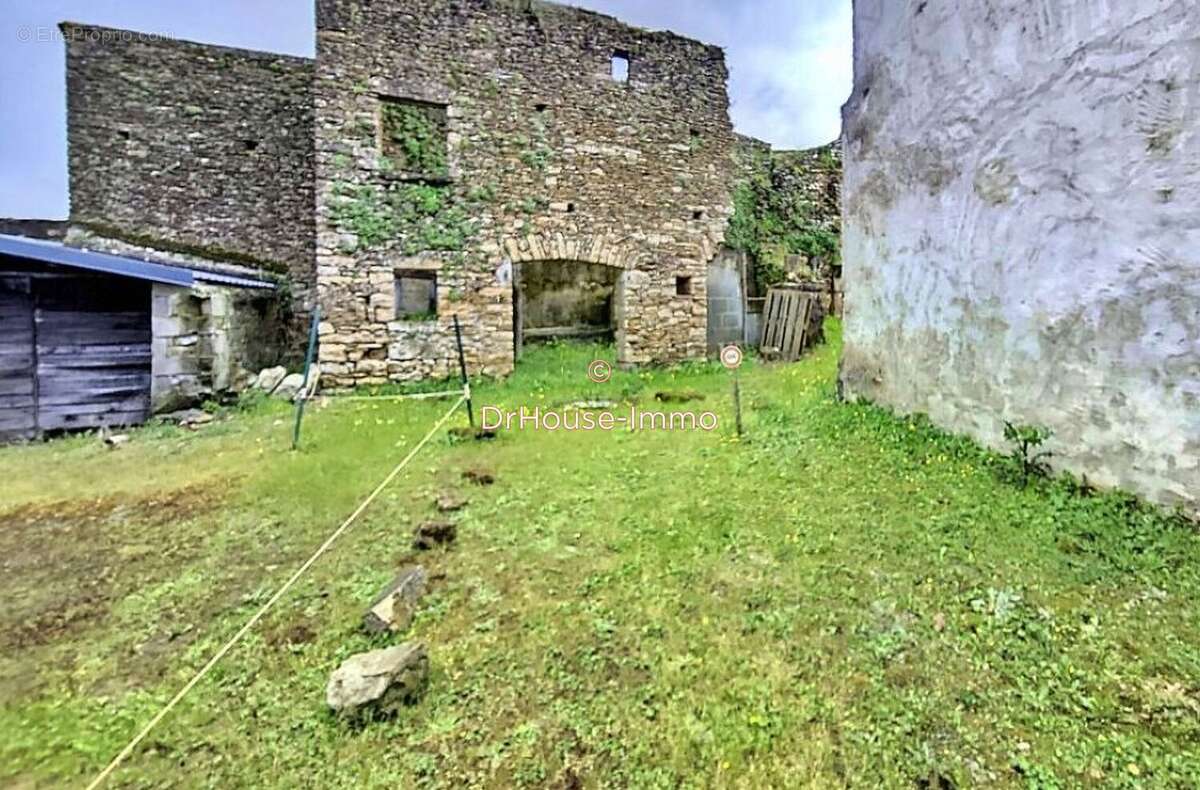 Maison à SIGOURNAIS