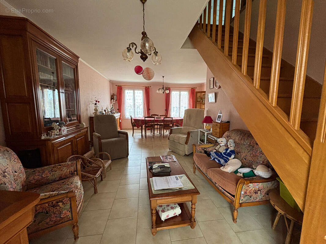 Maison à CHERRE