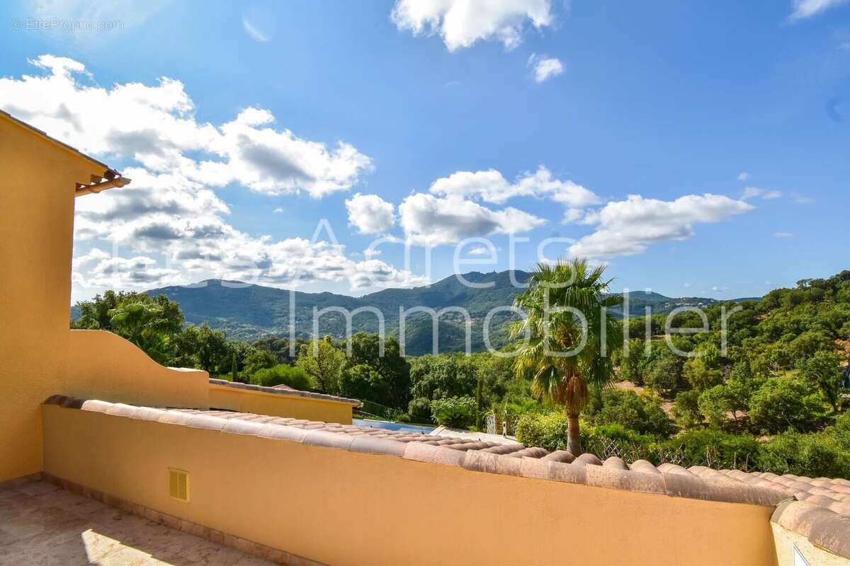 Maison à LES ADRETS-DE-L&#039;ESTEREL