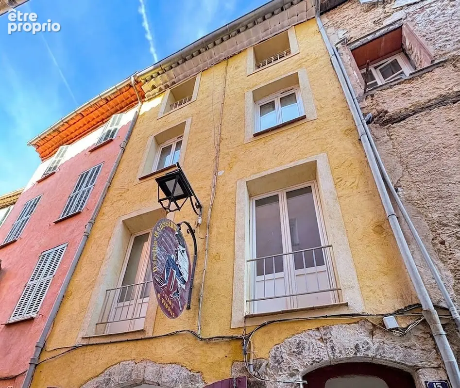 Appartement à SALERNES