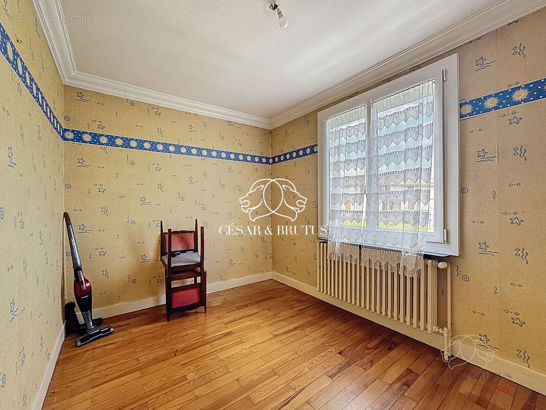 Maison à CHAZAY-D&#039;AZERGUES