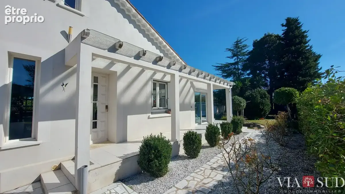 CAUX - Superbe maison avec piscine et joli jardin sans vis-à-vis - photo 12