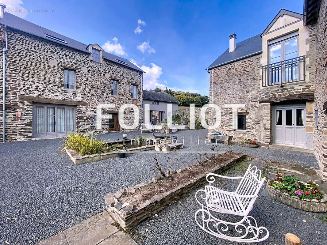 Maison à THURY-HARCOURT