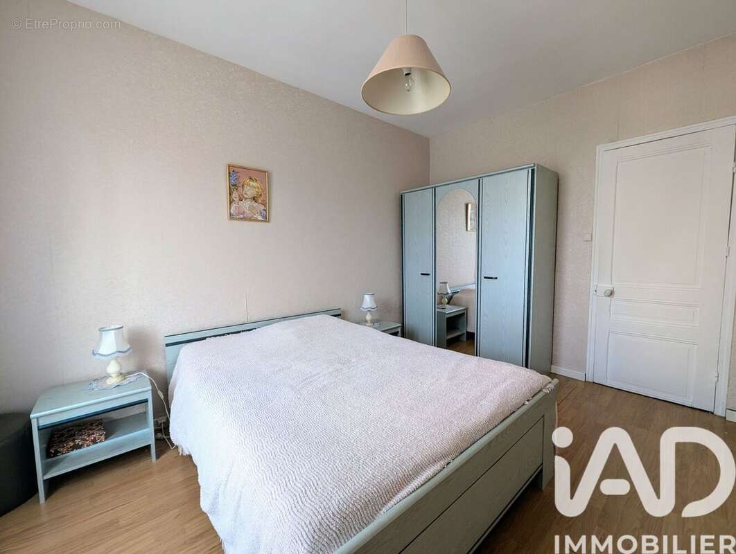 Maison 83 m² à Trappes  - photo 6