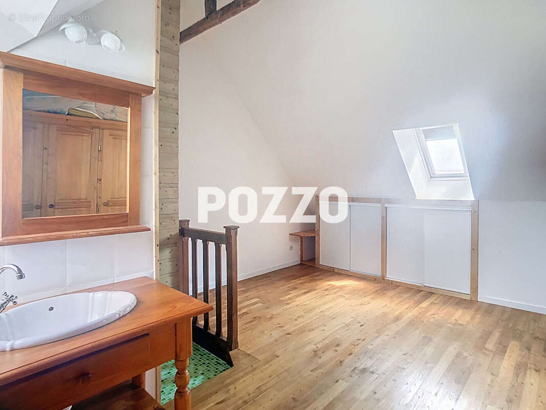 Maison à SAINT-SEVER-CALVADOS