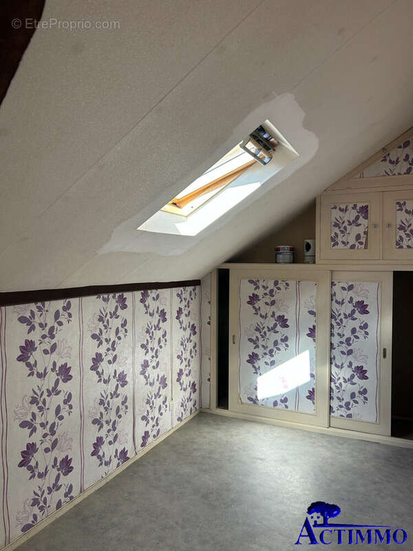 T2bis, 2eme - Appartement à JOIGNY