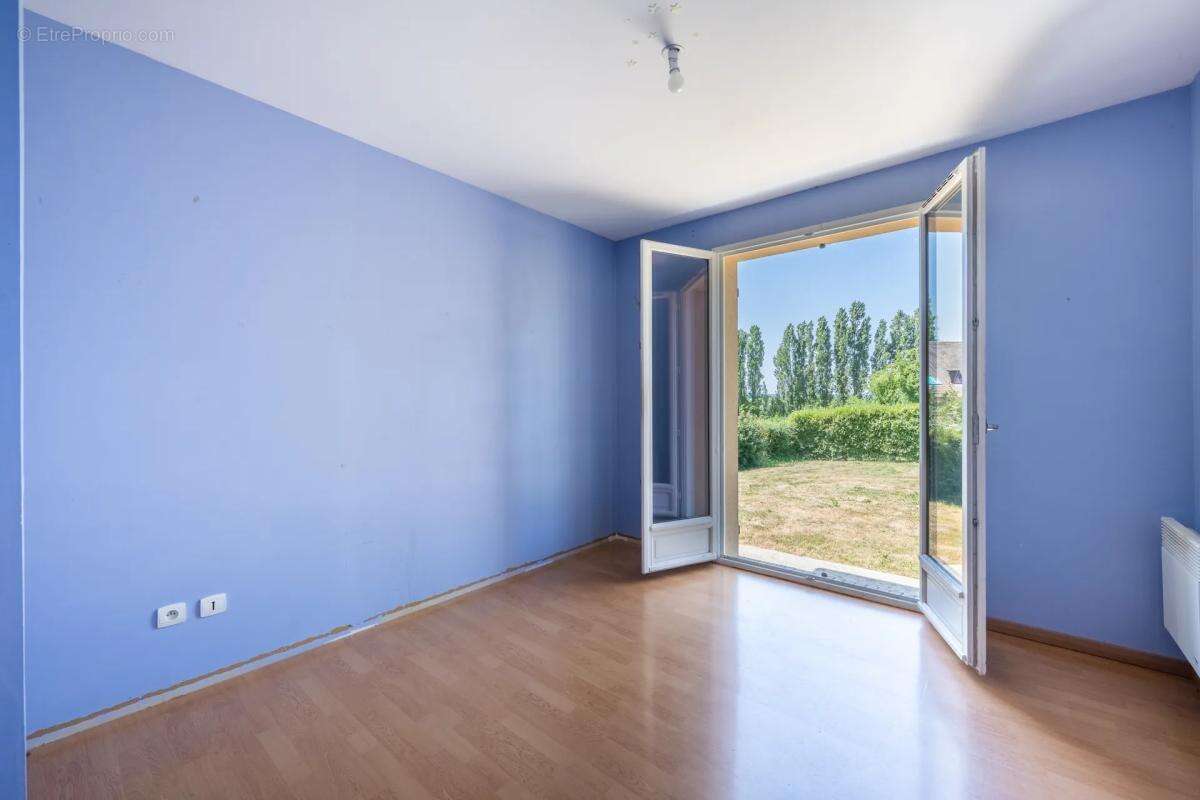 SEPTEUIL : Maison plain pied de 126m2 Habitables - 5 chambres - - photo 10