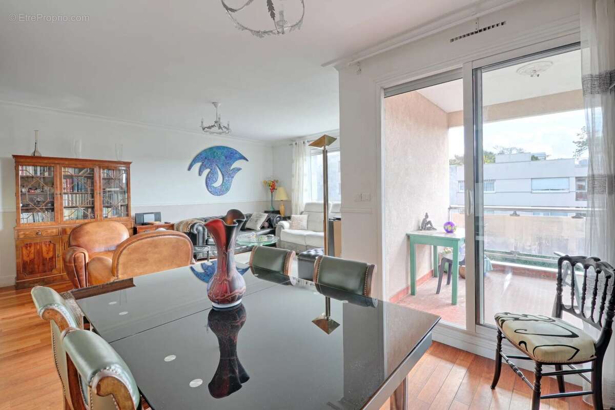 Appartement à SAINT-MAUR-DES-FOSSES