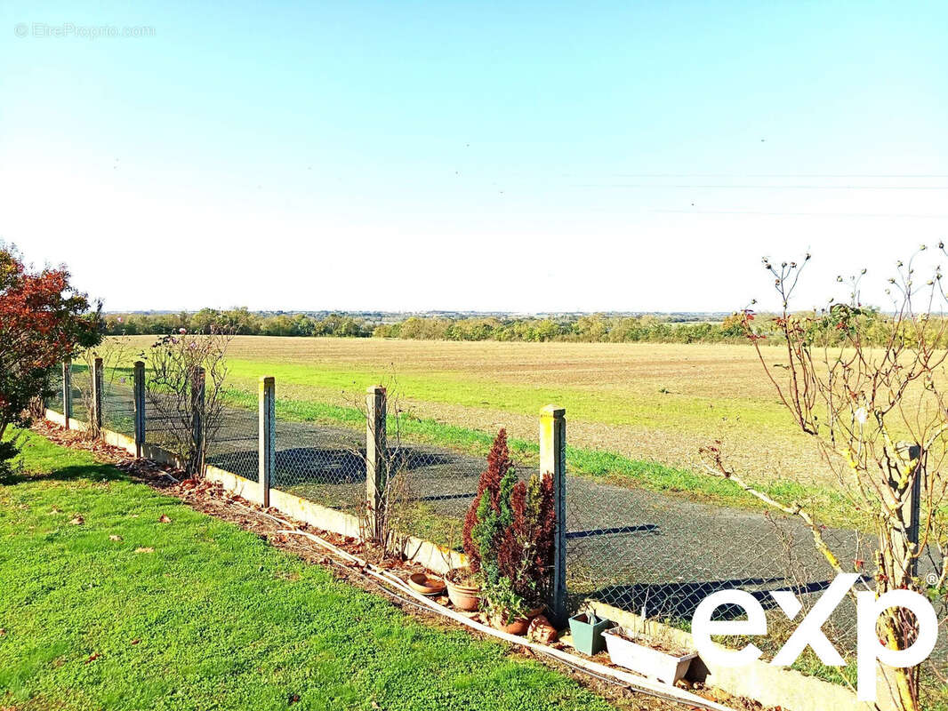 Maison à SAINT-GEREON