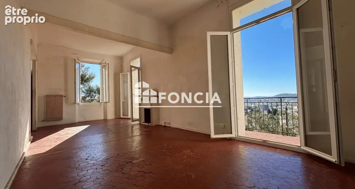 Hyeres centre secteur prisée avec superbe vue mer: haut de villa - photo 3