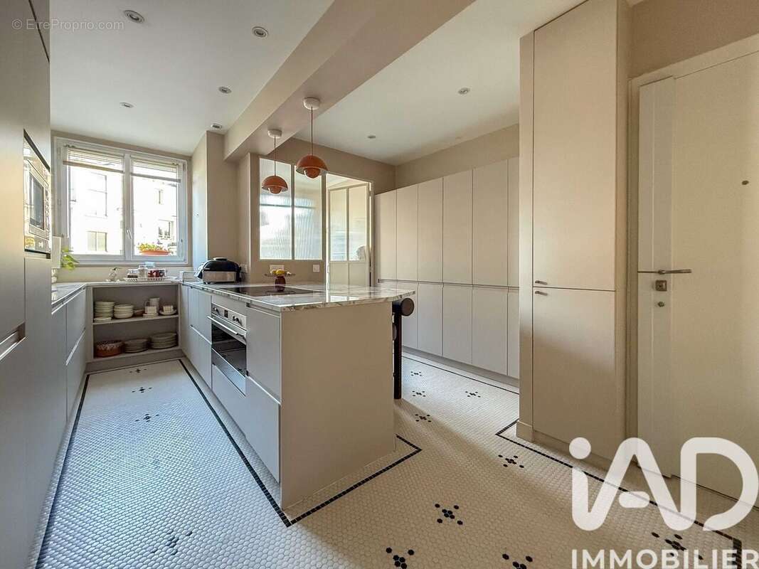 Photo 8 - Appartement à PARIS-16E