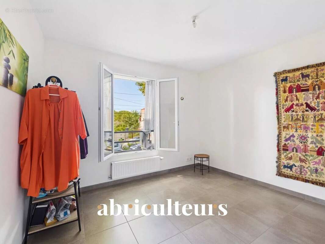 Appartement à PELISSANNE