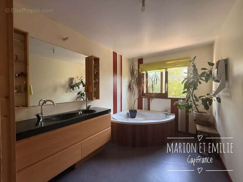 Maison à SAINT-GEORGES-DU-BOIS