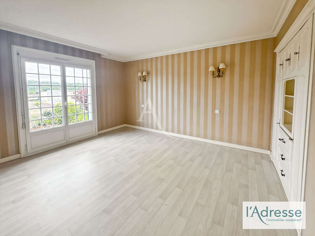 Maison à FLEURY-SUR-ANDELLE