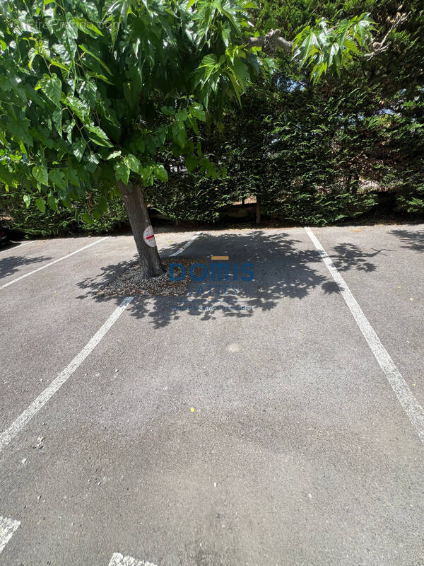 Parking à MUDAISON