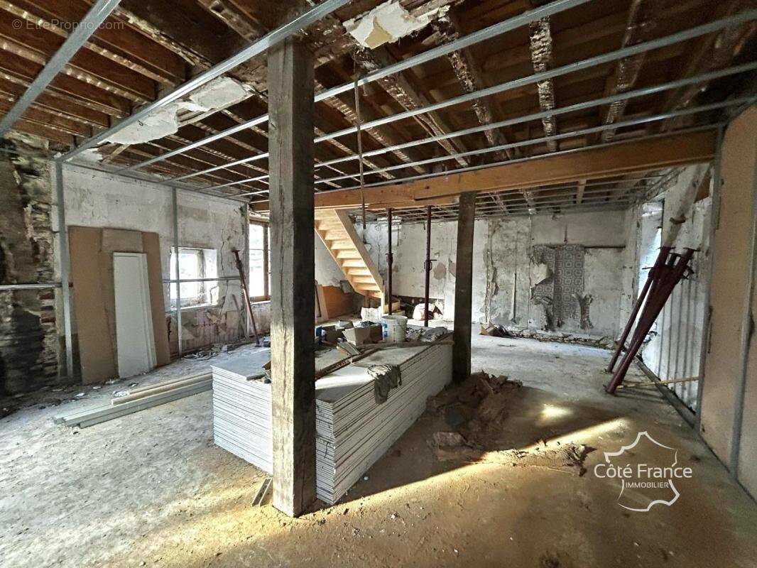 Appartement à BRIENON-SUR-ARMANCON