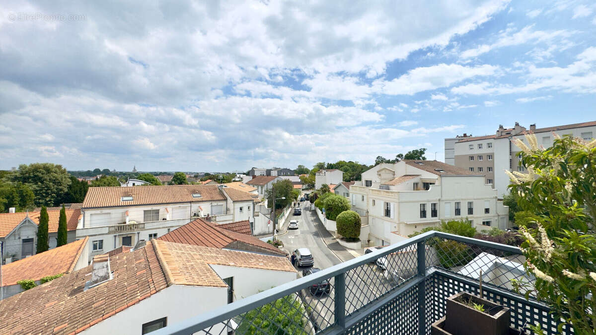 Quartier LA GENETTE - Appartement La Rochelle 4 pièce(s) 104 m2 - photo 6