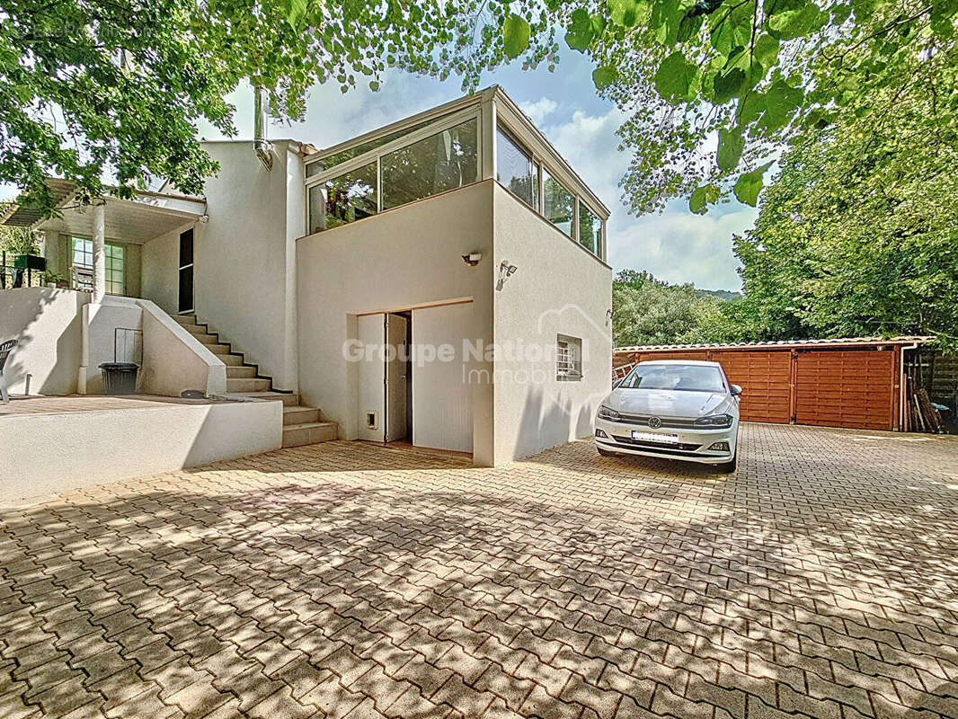 Maison à MONTAUROUX