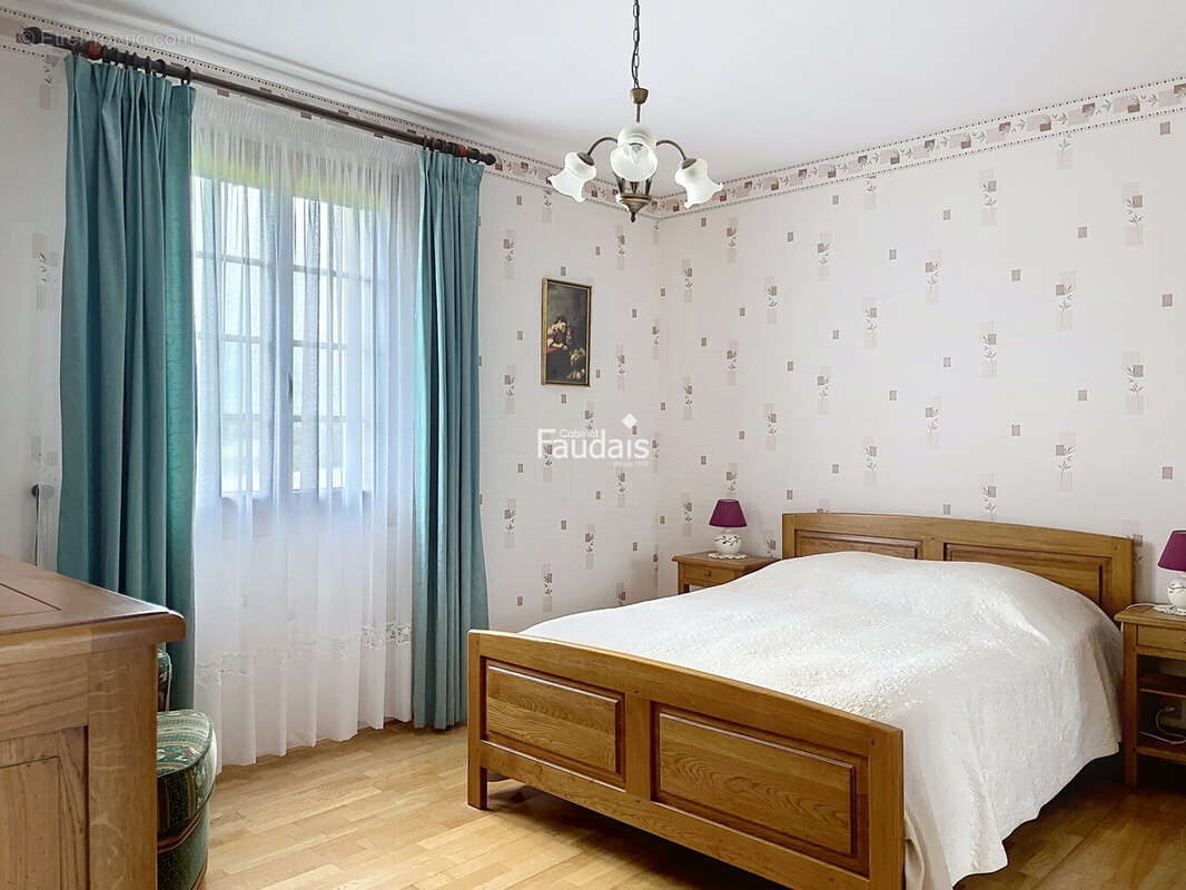 Maison 102 m² à Regneville-Sur-Mer  - photo 5