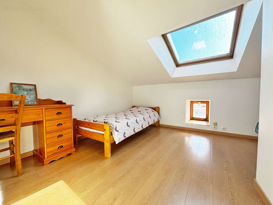 Maison à VAULX-MILIEU