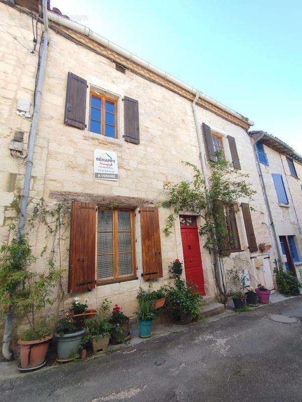 Maison à PUYLAROQUE